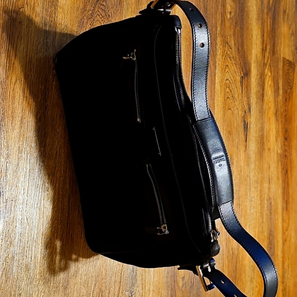 Gucci Bag with Zipper Accents - Picture 1 of 12